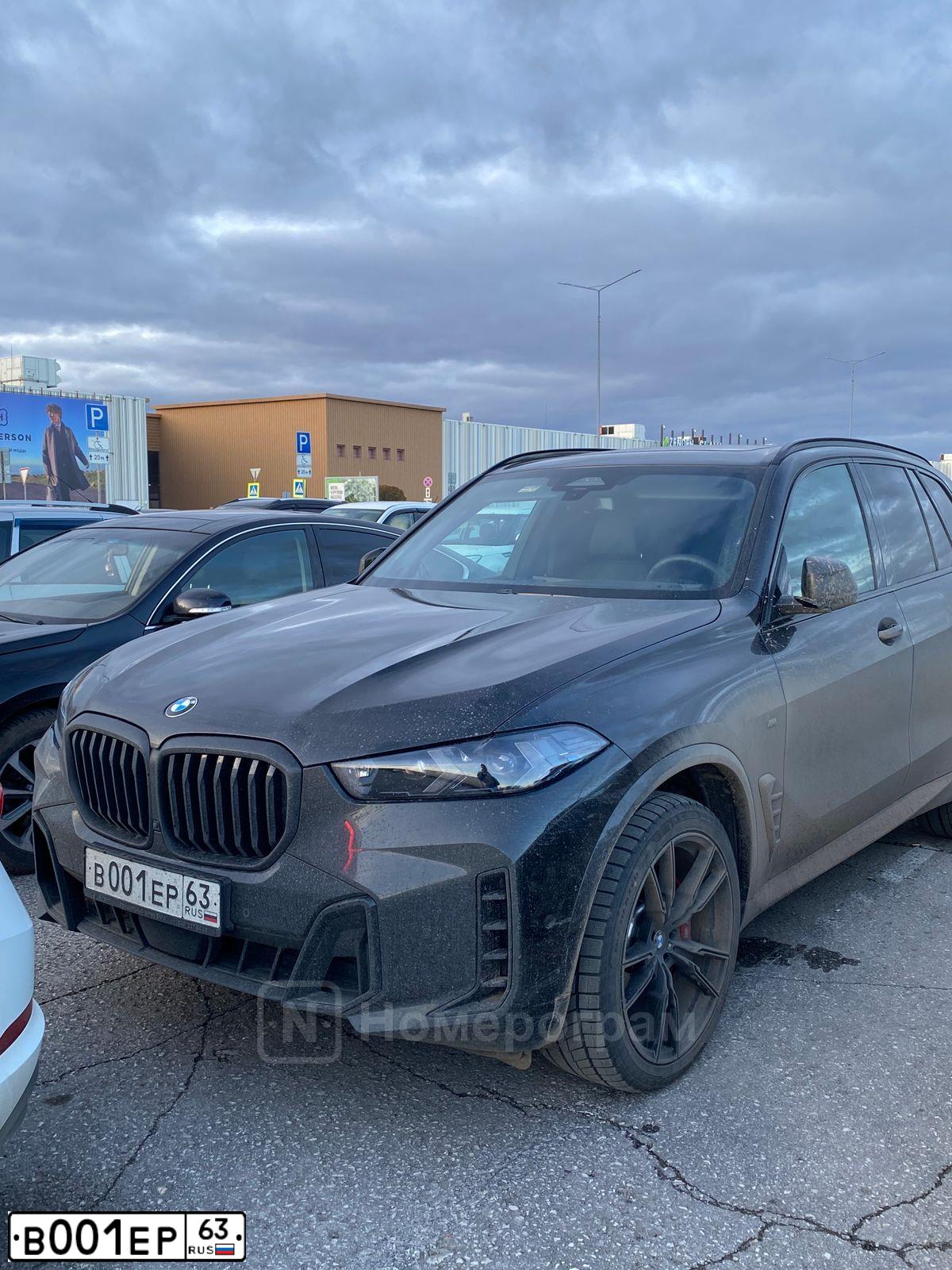 Фото автомобиля TOYOTA LANDCRUISER, 2018 — госномер С009ХТ163. Цвет: черный
