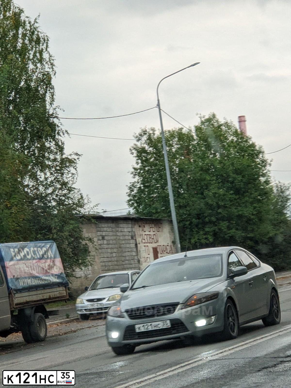Фото автомобиля FORD MONDEO, 2008 — госномер К121НС35. Цвет: СЕРЫЙ