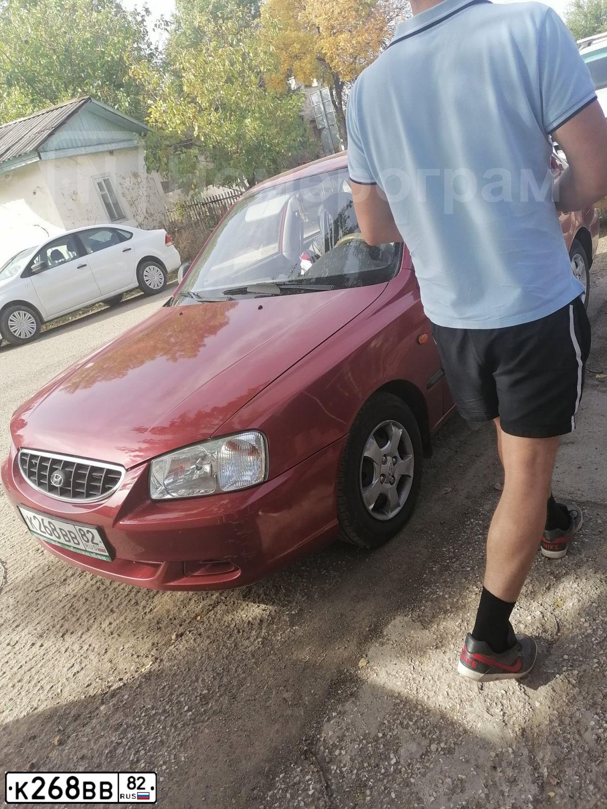 Фото автомобиля TAGAZ ACCENT, 2005 — госномер К268ВВ82. Цвет: Красный