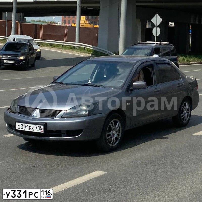 Фото автомобиля CHEVROLET NIVA, 2014 — госномер У331РС116. Цвет: СВЕТЛО-СЕРЕБРИСТЫЙ МЕТАЛЛИК