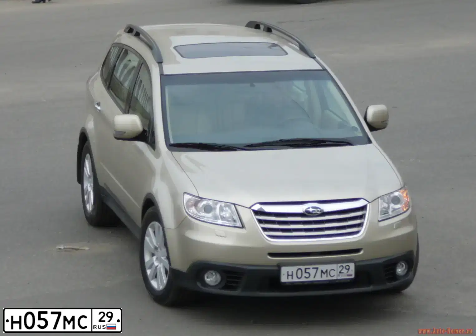 Фото автомобиля SUBARU B9 TRIBECA, 2008 — госномер Н057МС29. Цвет: ЖЕЛТЫЙ