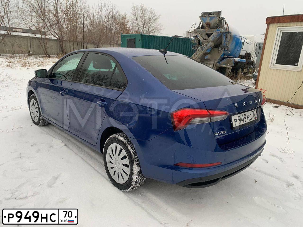 Фото автомобиля SKODA RAPID, 2021 — госномер Х662ВС196. Цвет: синий