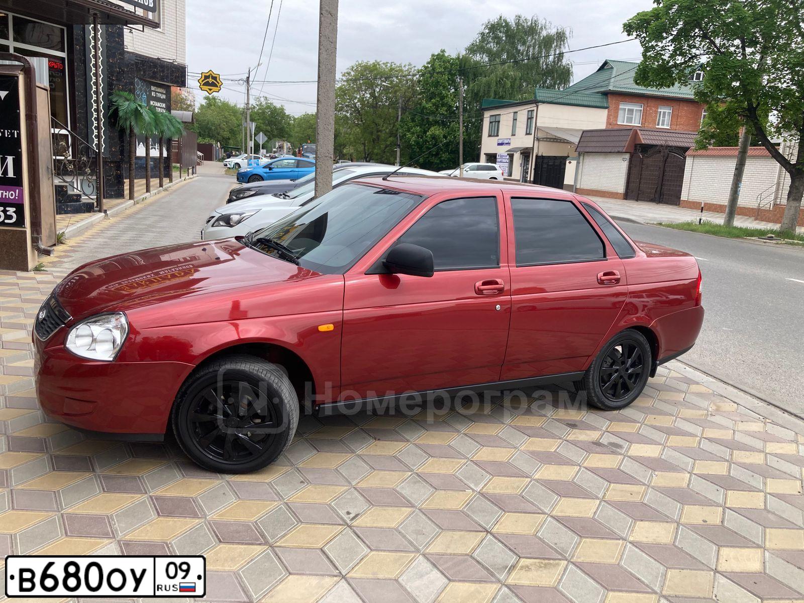 Фото автомобиля LADA 2170 PRIORA, 2017 — госномер В680ОУ09. Цвет: Красный