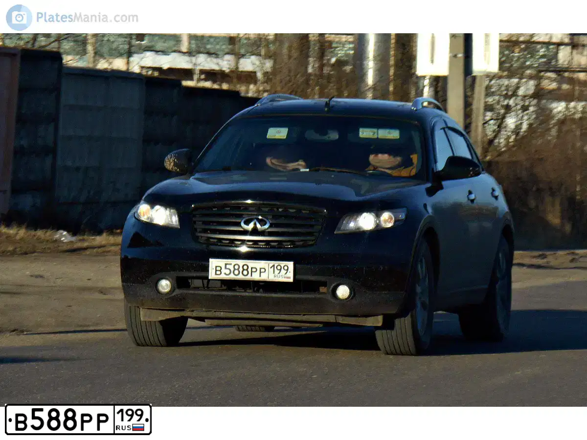 Фото автомобиля INFINITI QX70 /FX/, 2005 — госномер В588РР199. Цвет: ЧЕРНЫЙ