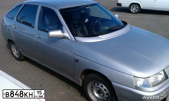 Фото автомобиля LADA 2112, 2003 — госномер В848КН15. Цвет: СВЕТЛО-СЕРЕБРИСТЫЙ МЕТАЛЛИК