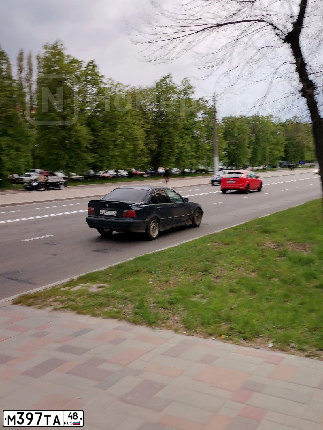 Фото автомобиля BMW SERIE 3, 1992 — госномер Е036СУ36. Цвет: ЧЕРНЫЙ