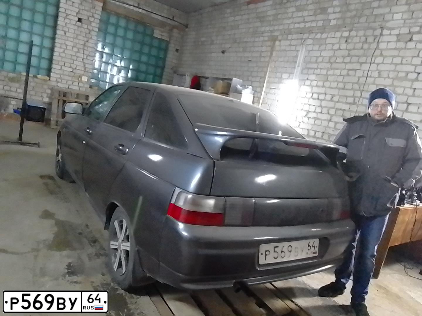 Фото автомобиля LADA 2112, 2007 — госномер О012ВС64. Цвет: СРЕДНИЙ СЕРО-ЗЕЛЕНЫЙ МЕТ.