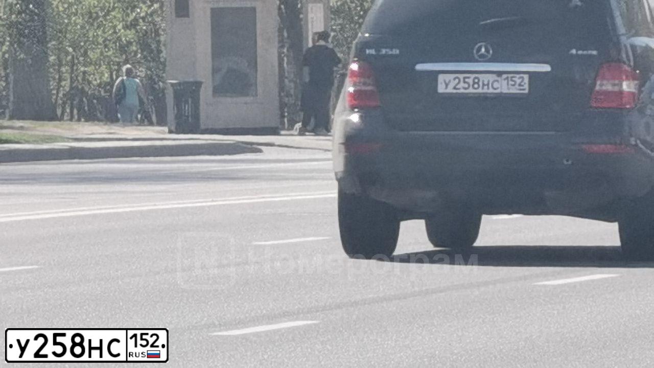 Фото автомобиля MERCEDES M-KLASSE, 2008 — госномер У258НС152. Цвет: ЧЕРНЫЙ