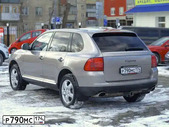 Фото автомобиля PORSCHE CAYENNE, 2004 — госномер А020КТ156. Цвет: ЖЕЛТЫЙ