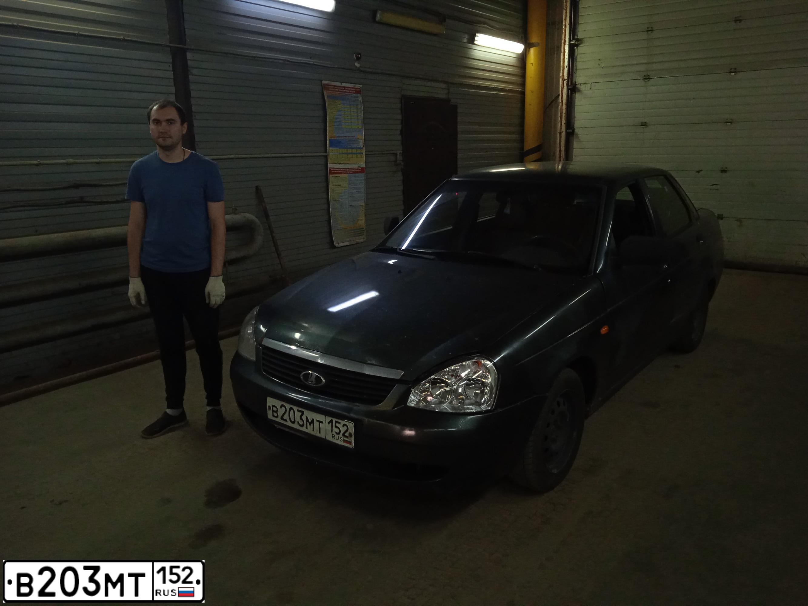 Фото автомобиля LADA 2170 PRIORA, 2010 — госномер В203МТ152. Цвет: СЕРО-ЗЕЛЕНЫЙ