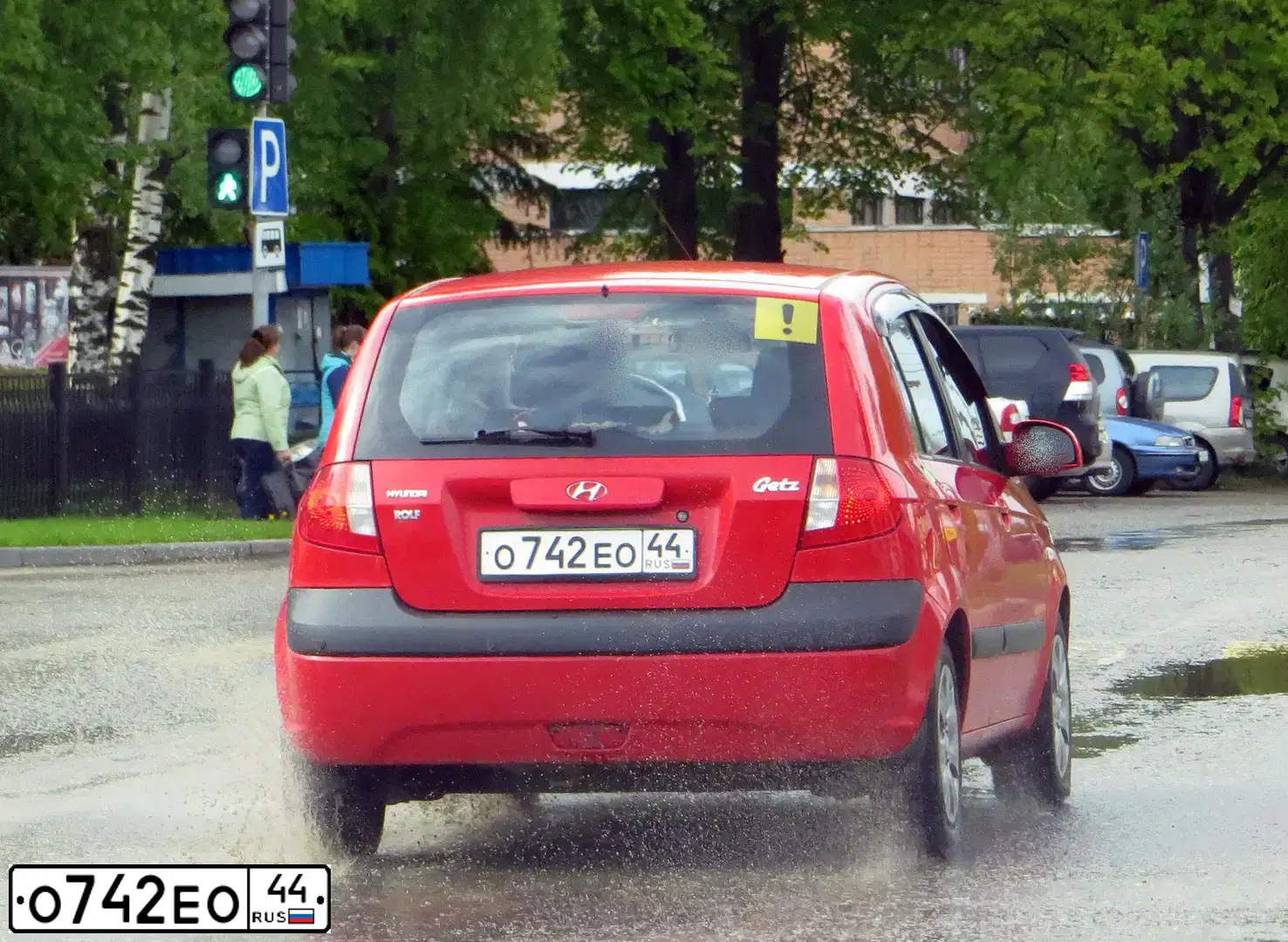 Фото автомобиля HYUNDAI GETZ, 2006 — госномер О742ЕО44. Цвет: КРАСНЫЙ