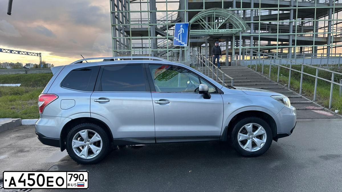 Фото автомобиля SUBARU FORESTER, 2014 — госномер Р055АА44. Цвет: СЕРЕБРИСТЫЙ