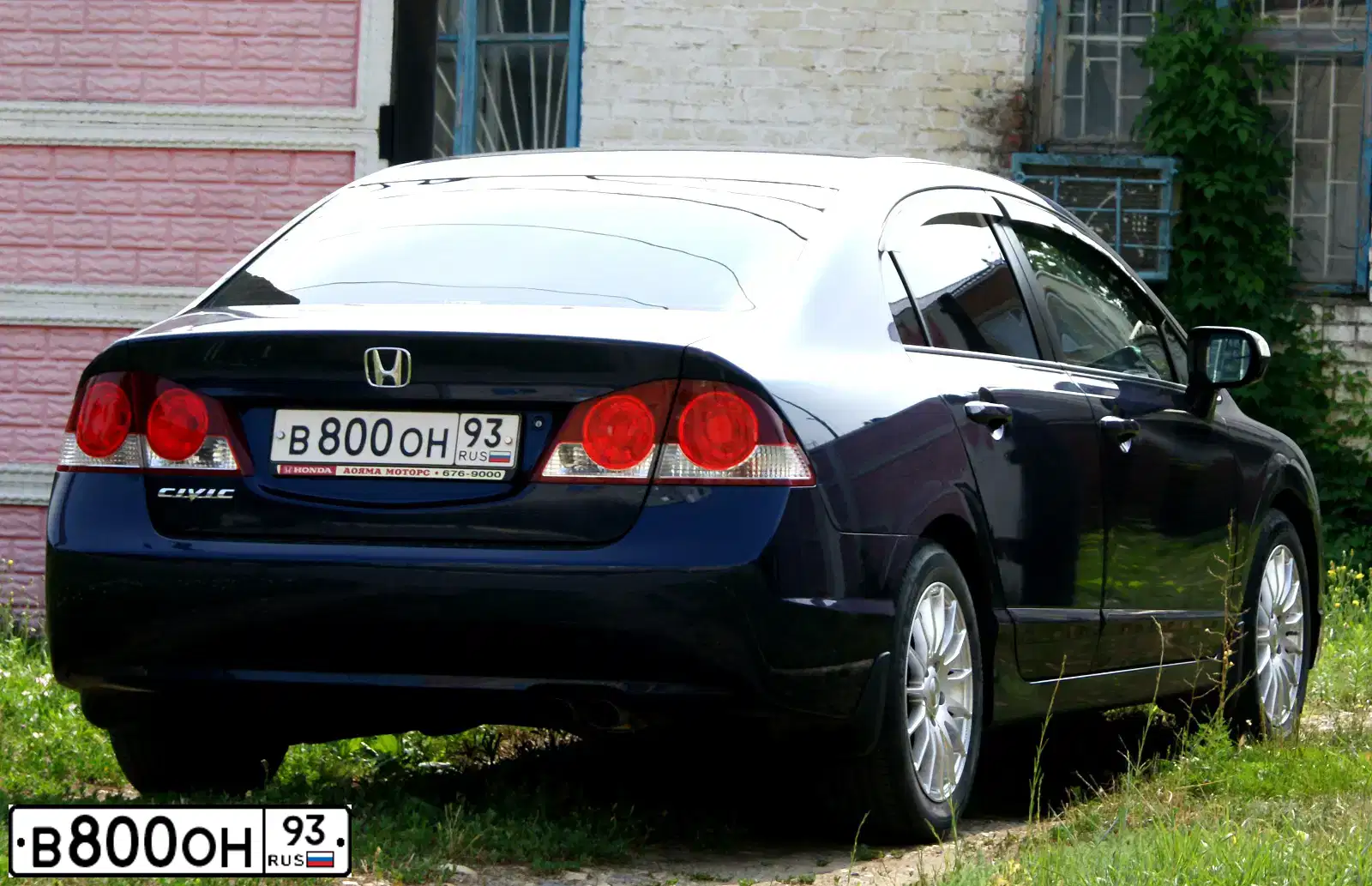Фото автомобиля VOLKSWAGEN PASSAT, 1997 — госномер К080ЕК123