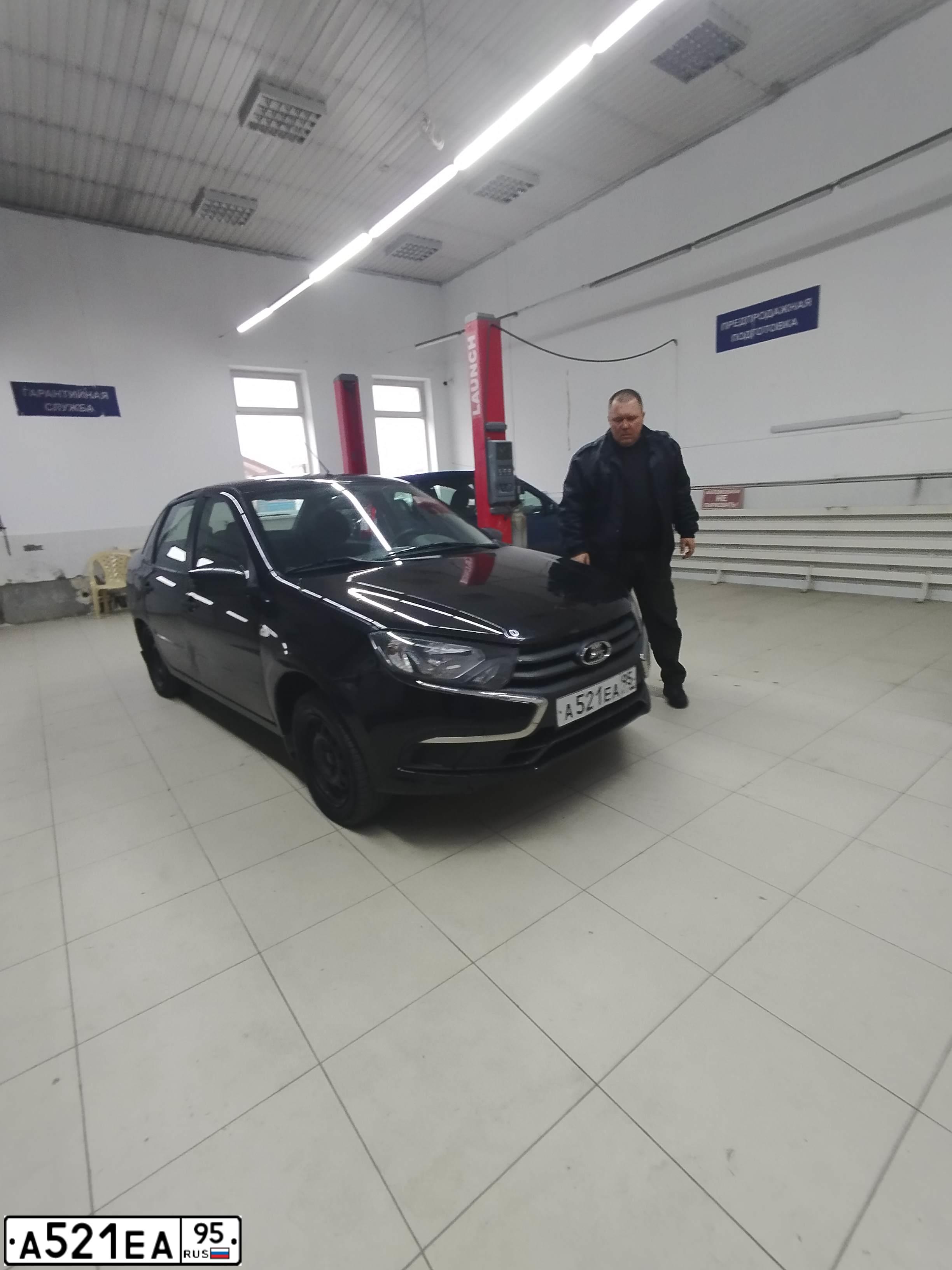 Фото автомобиля LADA GRANTA, 2019 — госномер Н844КМ126. Цвет: ЧЕРНЫЙ