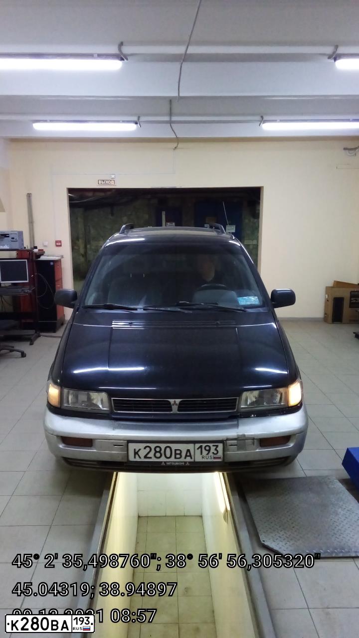 Фото автомобиля MITSUBISHI SPACE RUNNER, 1992 — госномер К280ВА193. Цвет: ЧЕРНЫЙ