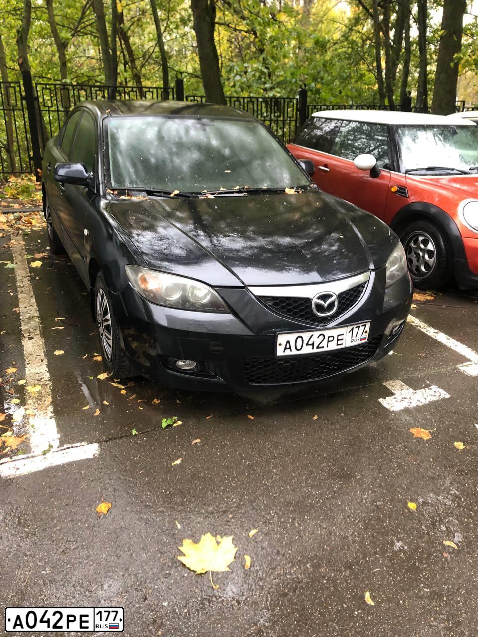 Фото автомобиля MAZDA 3, 2006 — госномер А042РЕ177. Цвет: ЧЕРНЫЙ