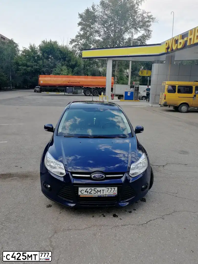 Фото автомобиля FORD FOCUS, 2014 — госномер В329НТ763. Цвет: ТЕМНО-СИНИЙ