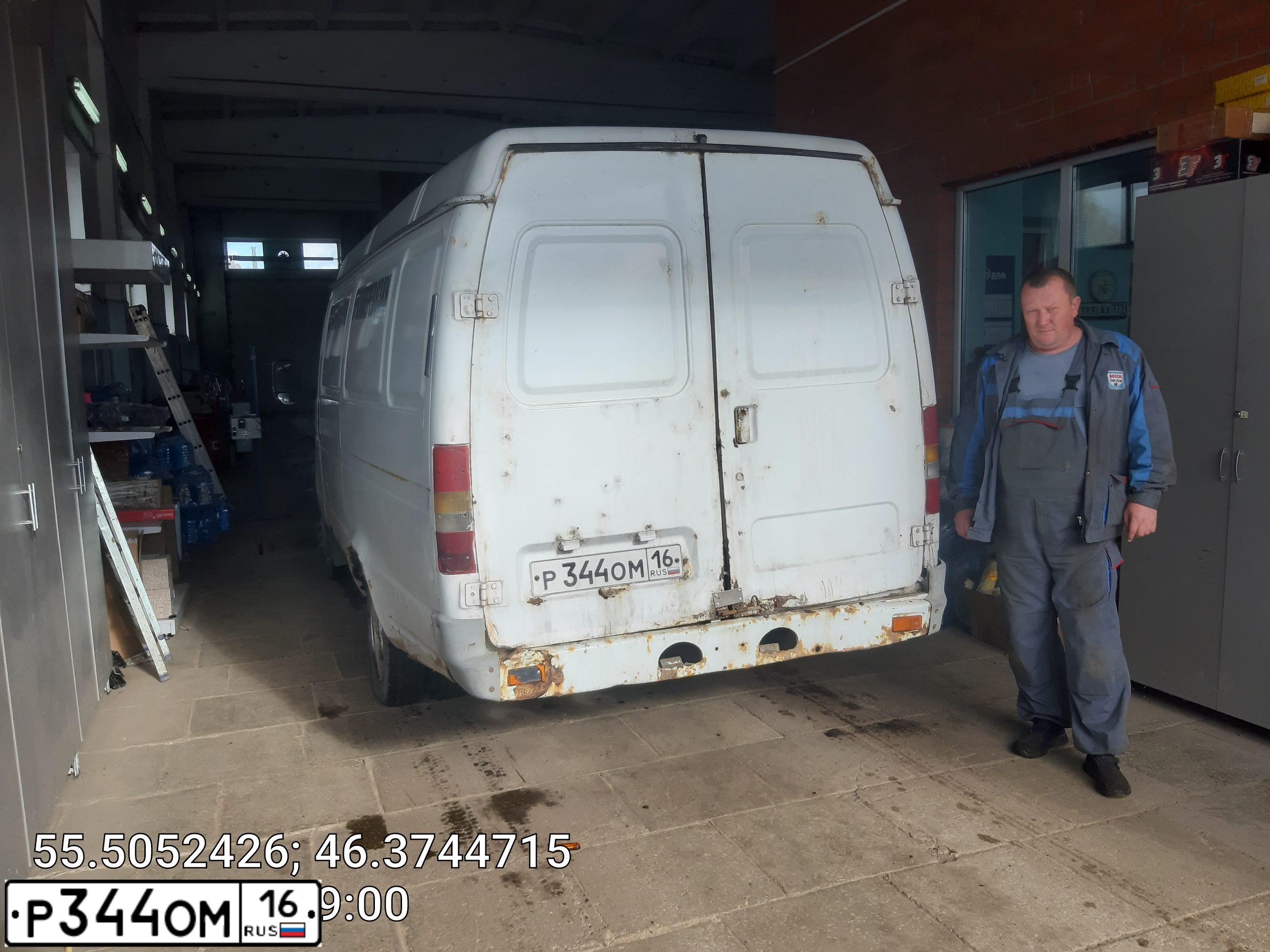 Фото автомобиля GAZ 2705, 2008 — госномер М332СТ21. Цвет: АКВАМАРИН