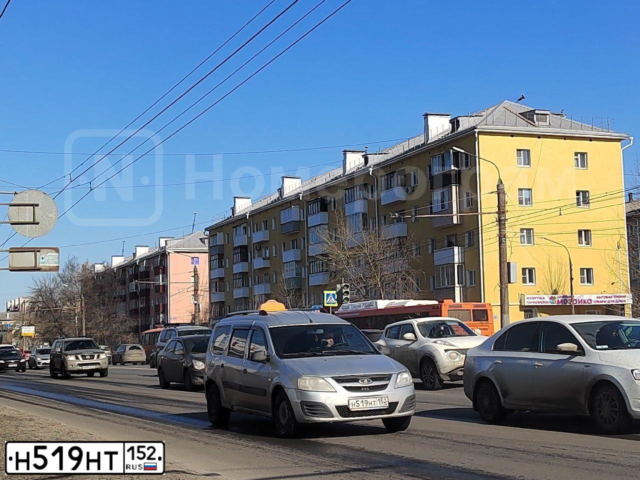 Фото автомобиля LADA LARGUS, 2012 — госномер Н519НТ152. Цвет: СВЕТЛО-СЕРЫЙ
