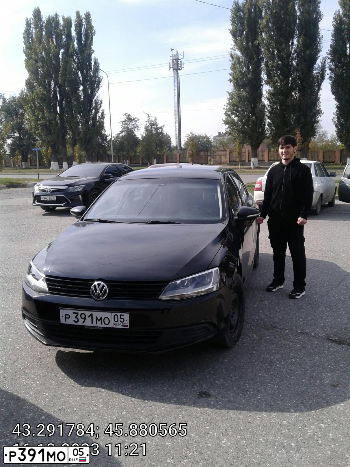 Фото автомобиля VOLKSWAGEN JETTA, 2012 — госномер Р391МО05. Цвет: ЧЕРНЫЙ