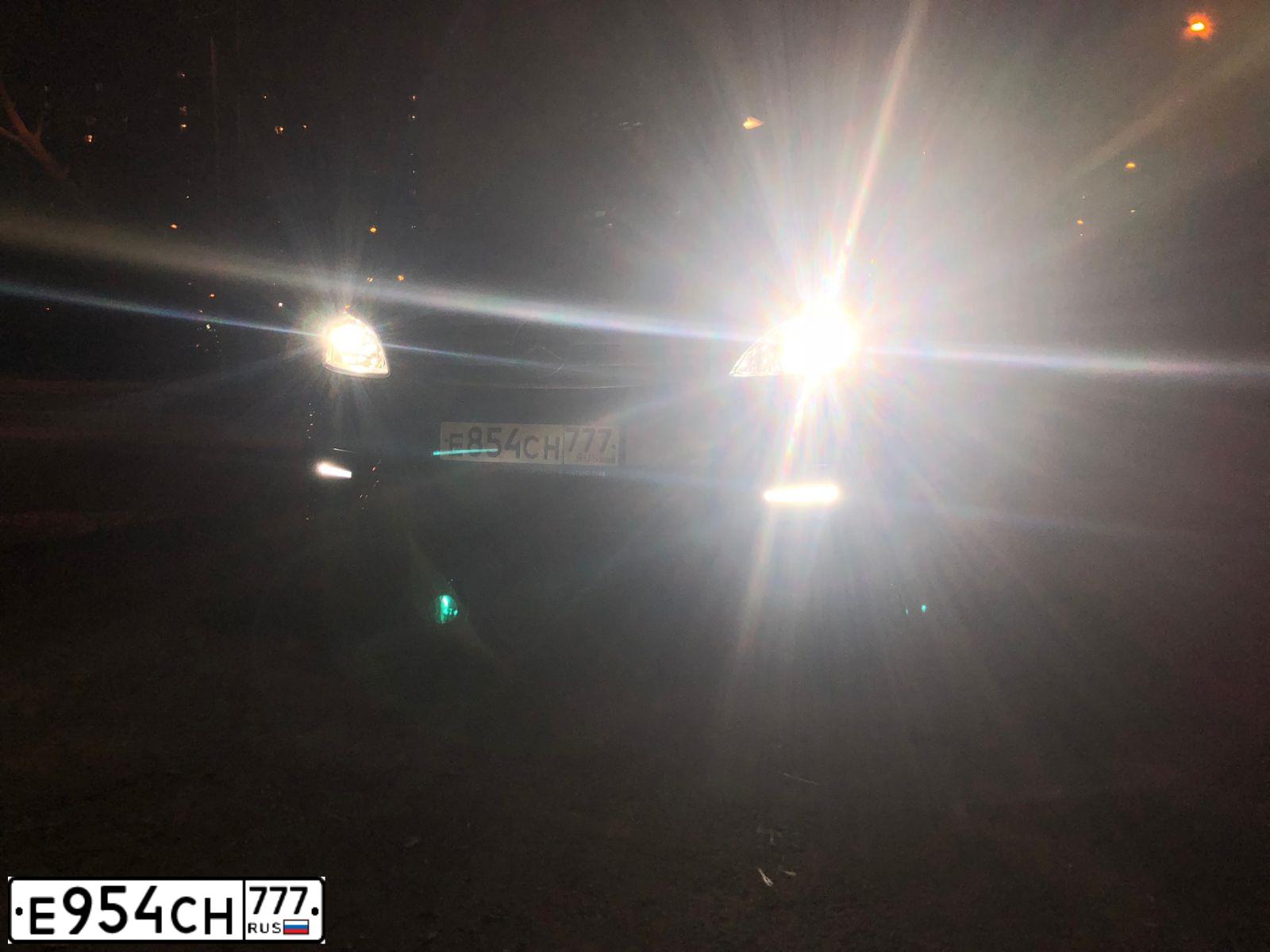 Фото автомобиля TOYOTA AURIS, 2008 — госномер Е954СН777. Цвет: ЧЕРНЫЙ