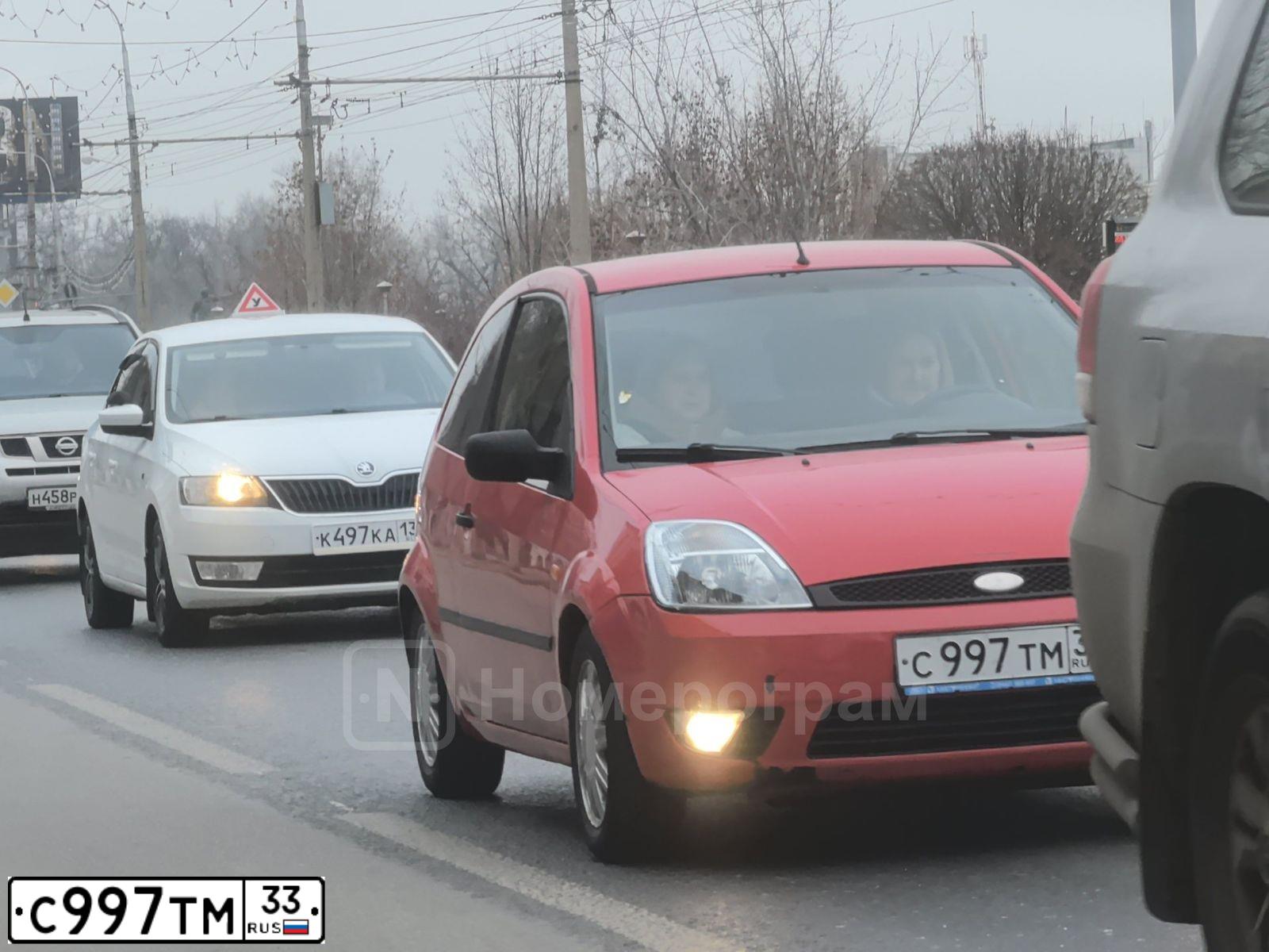 Фото автомобиля FORD FOCUS, 2013 — госномер С997ТМ33. Цвет: Белый