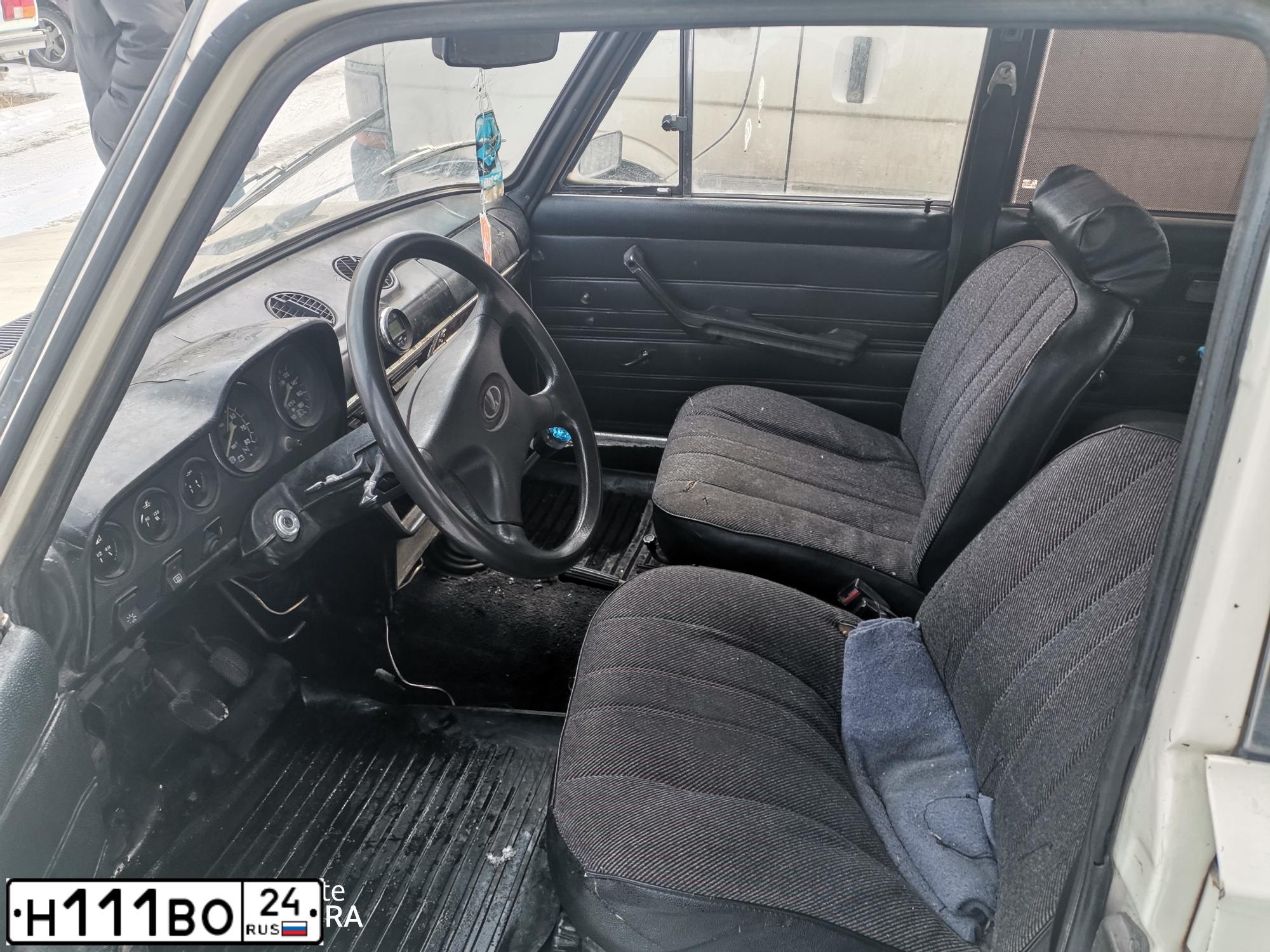 Фото автомобиля TOYOTA LANDCRUISER 200, 2019 — госномер Н111ВО24. Цвет: Белый