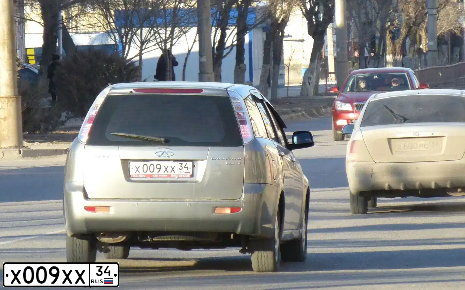 Фото автомобиля LADA LARGUS, 2016 — госномер Х009ХХ34. Цвет: СЕРЕБРИСТЫЙ