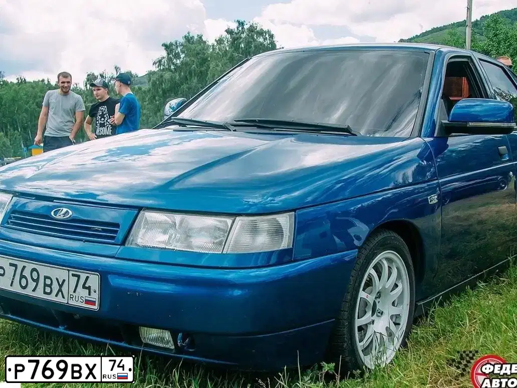 Фото автомобиля LADA 2112, 2007 — госномер Р185ОР196. Цвет: синий