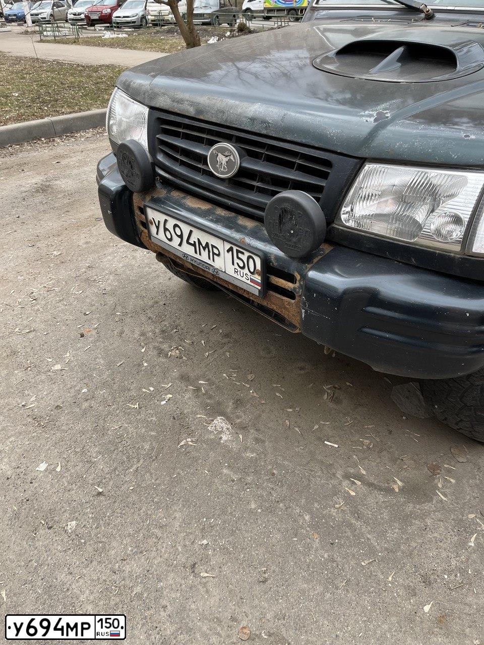 Фото автомобиля HYUNDAI GALLOPER, 1999 — госномер А488МХ797. Цвет: ЗЕЛЕНЫЙ ТЕМНЫЙ