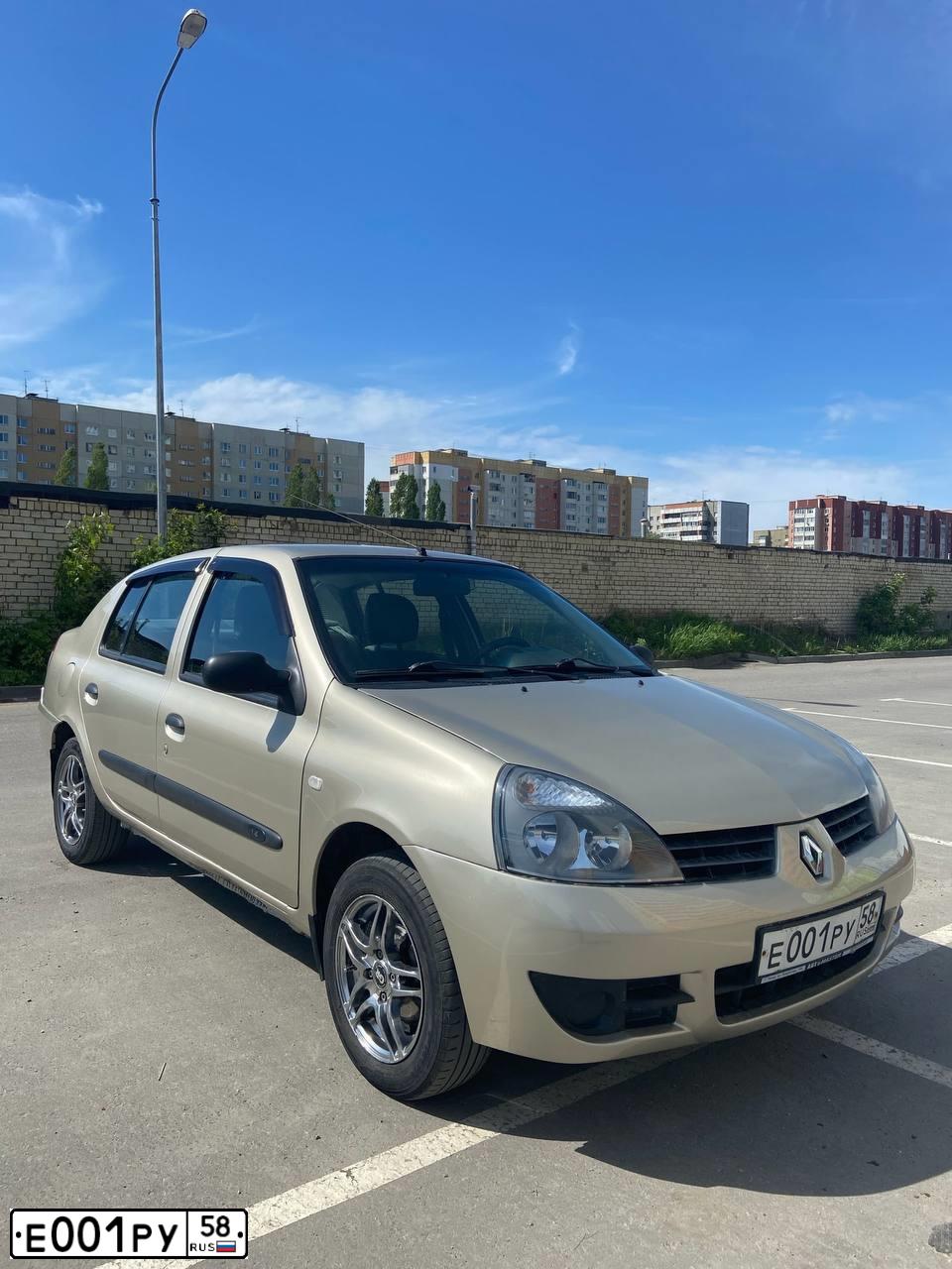 Фото автомобиля MITSUBISHI MONTERO, 2000 — госномер Е001РУ58. Цвет: Темно-зеленый