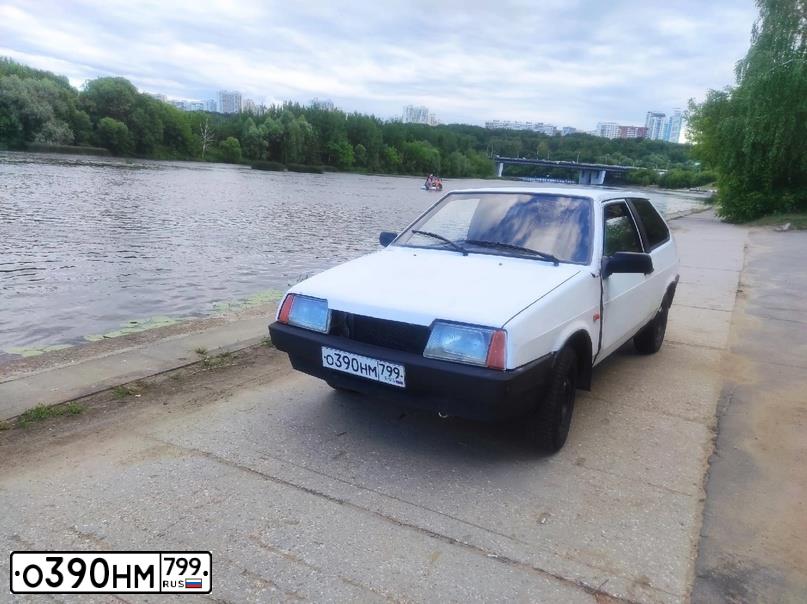 Фото автомобиля LADA 2108, 2002 — госномер М589УР790. Цвет: Белый