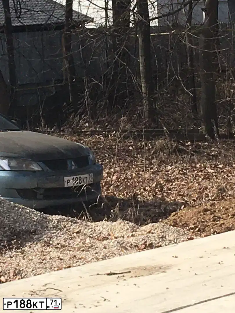 Фото автомобиля MITSUBISHI LANCER, 2005 — госномер Р188КТ71. Цвет: СВЕТЛО-СЕРО-ЗЕЛЕНЫЙ