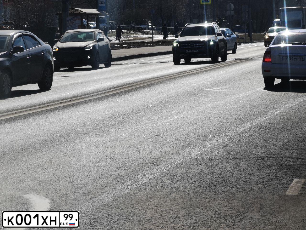 Фото автомобиля VOLKSWAGEN PASSAT, 2002 — госномер Т742УС77. Цвет: ЗЕЛЕНЫЙ