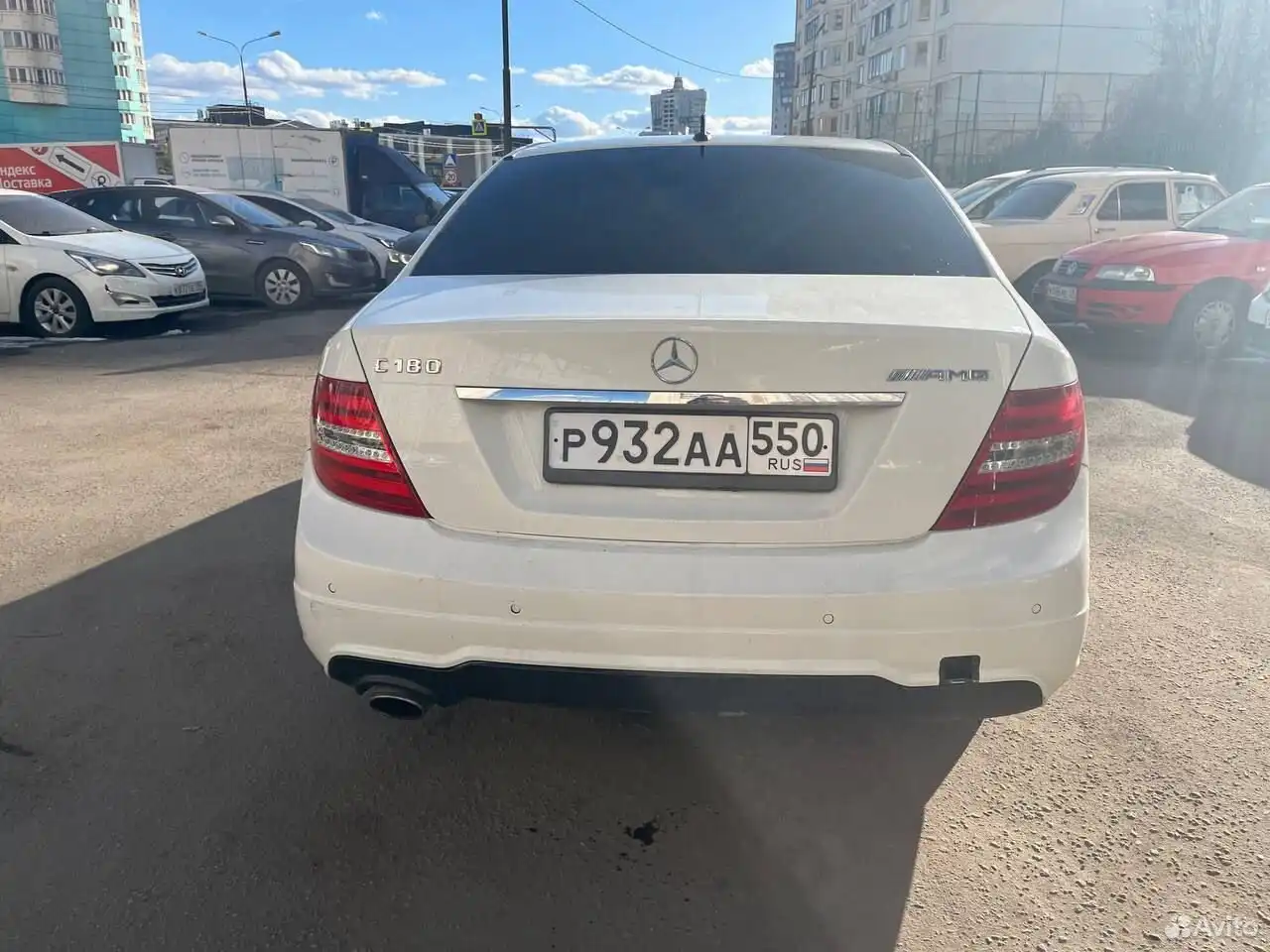 Фото автомобиля MERCEDES C-KLASSE, 2012 — госномер Р932АА550. Цвет: Белый