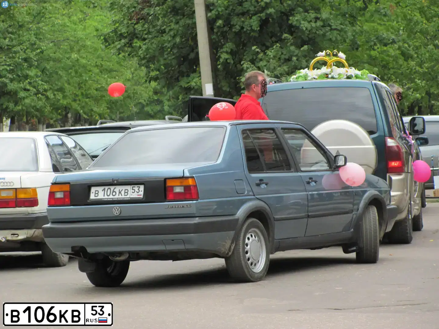 Фото автомобиля VOLKSWAGEN JETTA, 1991 — госномер В106КВ53. Цвет: СИНИЙ (ГОЛУБОЙ)
