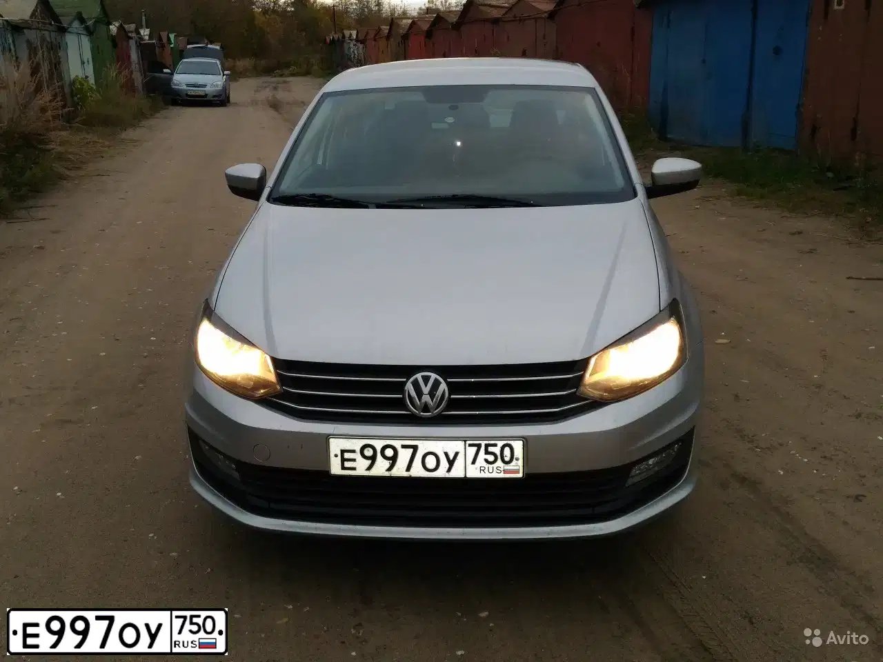 Фото автомобиля LADA 2190 GRANTA, 2018 — госномер К358АТ156. Цвет: БЕЛЫЙ