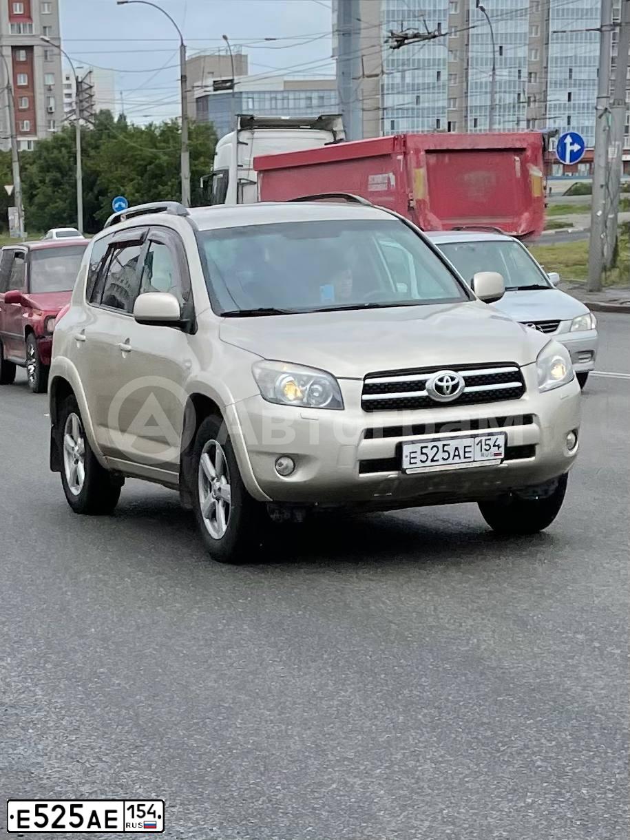 Фото автомобиля TOYOTA RAV4, 2007 — госномер М330ОК55. Цвет: ЗОЛОТИСТЫЙ