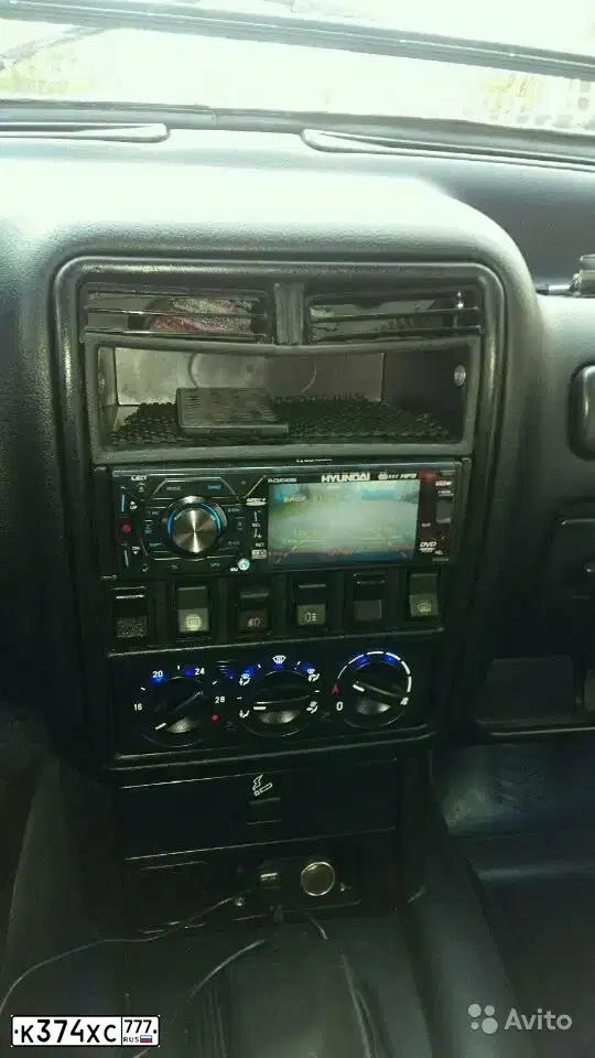 Фото автомобиля GAZ 3110 WOLGA, 2005 — госномер К374ХС777. Цвет: БУРАН