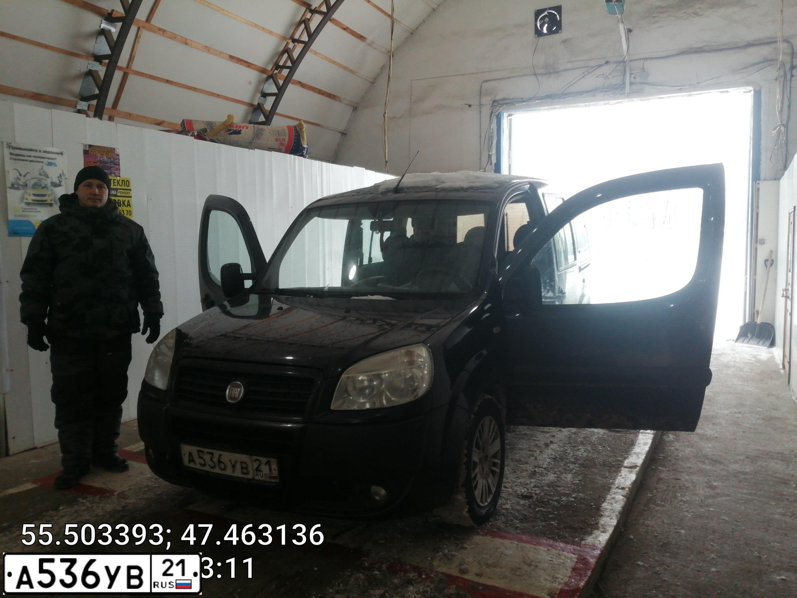 Фото автомобиля FIAT DOBLO, 2010 — госномер О969ЕС774. Цвет: ЧЕРНЫЙ