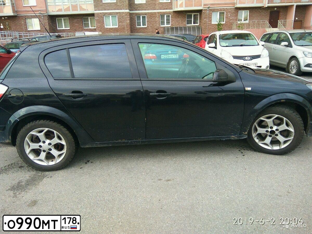 Фото автомобиля HYUNDAI IX35, 2011 — госномер У465МТ47. Цвет: ЧЕРНЫЙ