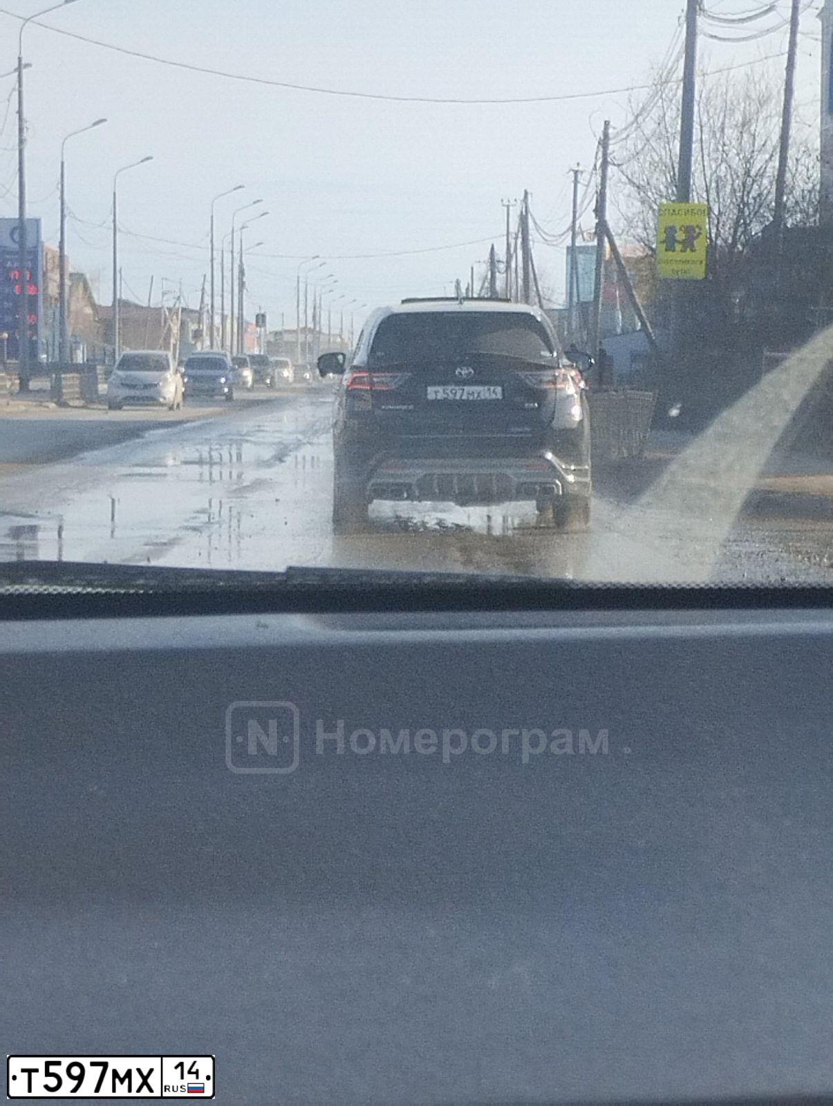 Фото автомобиля TOYOTA HARRIER, 2017 — госномер В416ХТ125