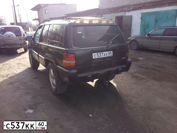 Фото автомобиля JEEP GRAND CHEROKEE, 1995 — госномер С537КК60. Цвет: ЧЕРНЫЙ
