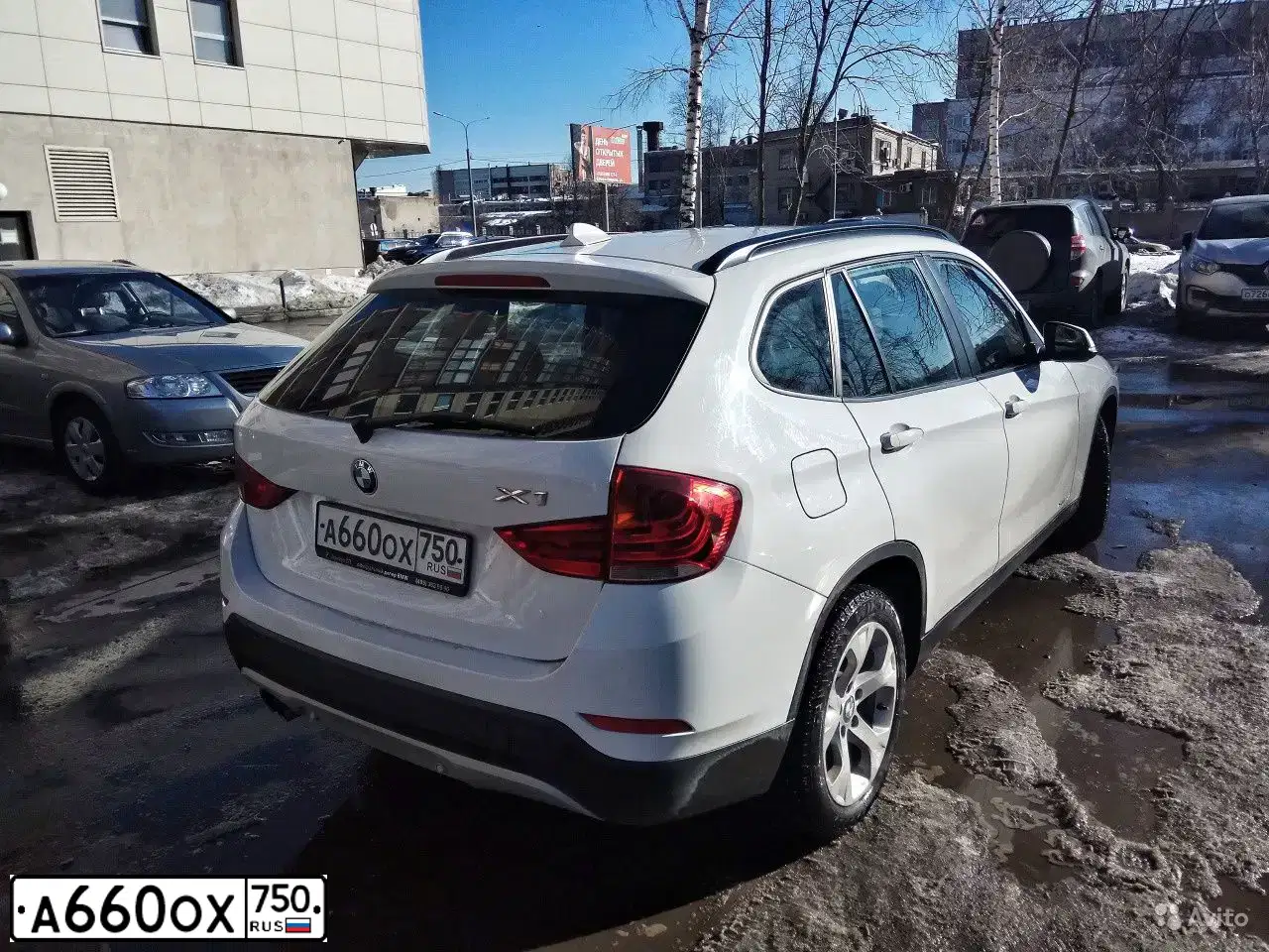 Фото автомобиля BMW X1, 2014 — госномер А660ОХ750. Цвет: Белый