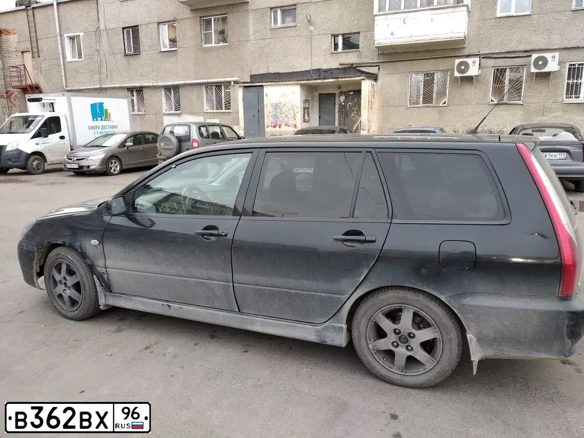 Фото автомобиля MITSUBISHI LANCER, 2004 — госномер С147НУ196