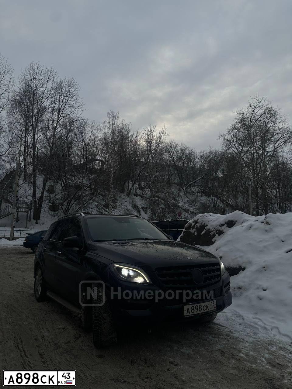 Фото автомобиля MERCEDES M-KLASSE, 2014 — госномер А898СК43. Цвет: ЧЕРНЫЙ