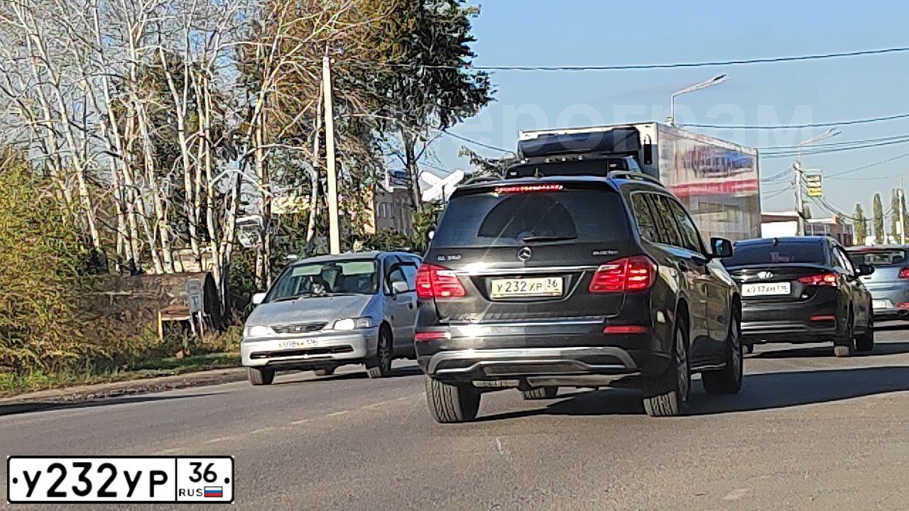 Фото автомобиля LADA 2172 PRIORA, 2012 — госномер Р664МА46. Цвет: средний серо-зеленый металлик
