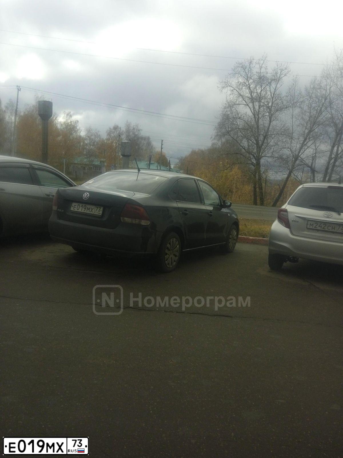 Фото автомобиля VOLKSWAGEN POLO, 2015 — госномер Е019МХ73. Цвет: ЧЕРНЫЙ
