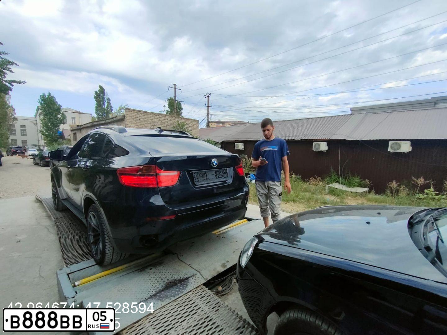 Фото автомобиля BMW X6M, 2012 — госномер В888ВВ05. Цвет: Белый