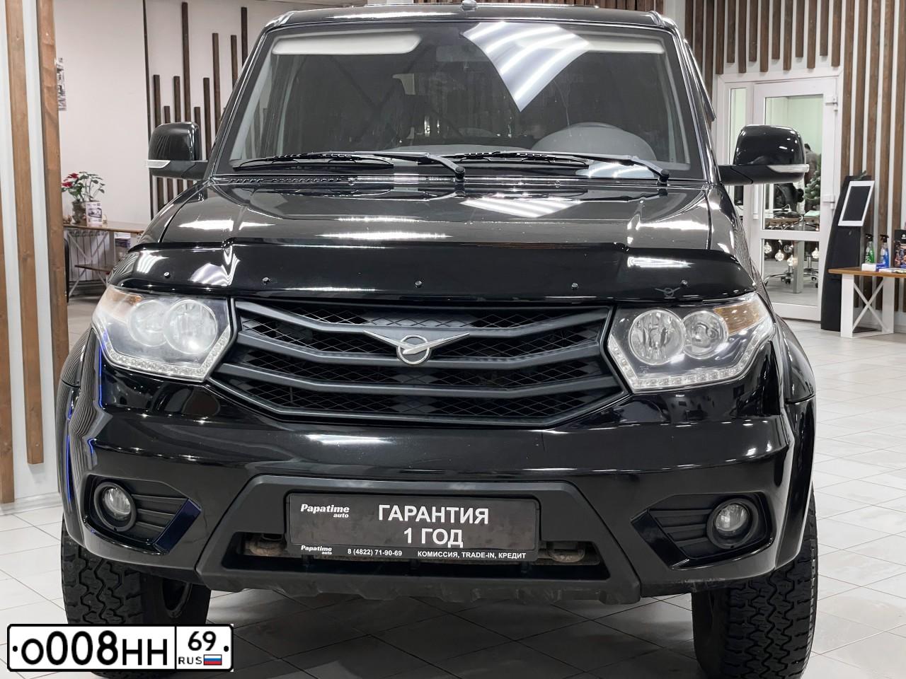 Фото автомобиля TOYOTA LANDCRUISER 200, 2012 — госномер О008НН69. Цвет: ЧЕРНЫЙ
